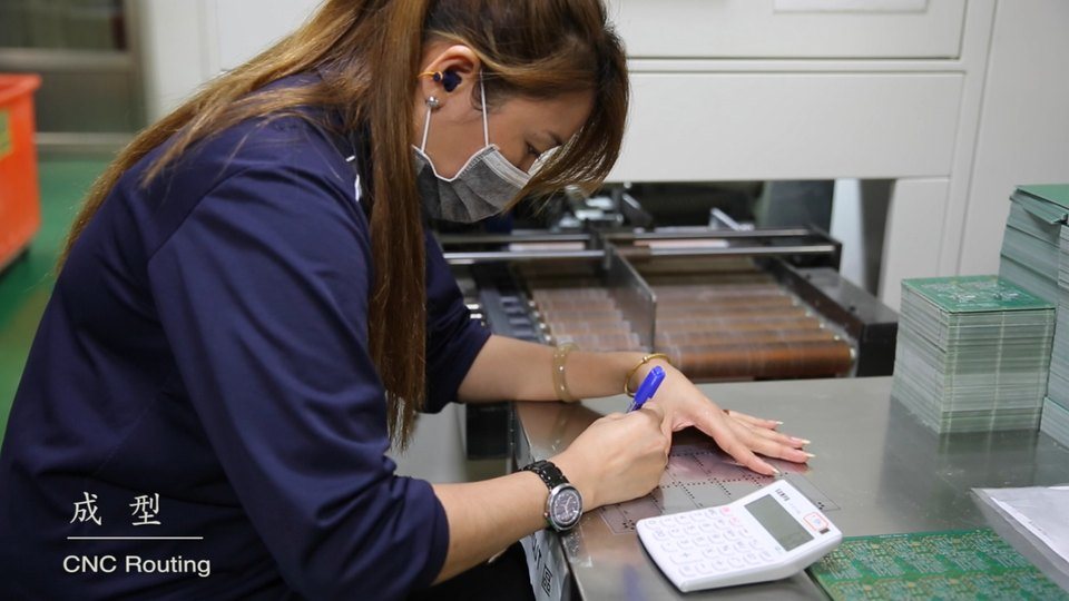 V-Cut Scoring - YourPCB PCB factory process