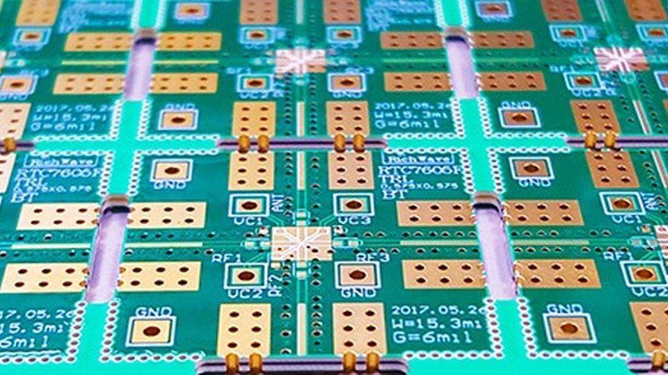 Special Material PCB - 8Layers BT White Board+FR4