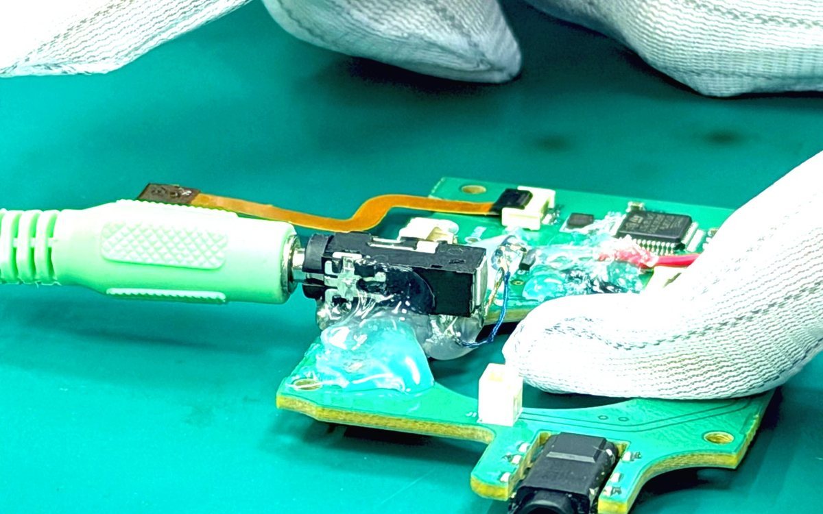 Functional test operation for assembled PCB